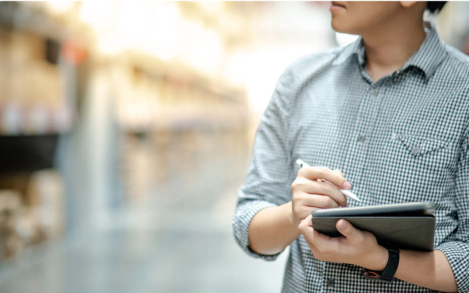 Image featuring tips relevant to sales enablement software roles
